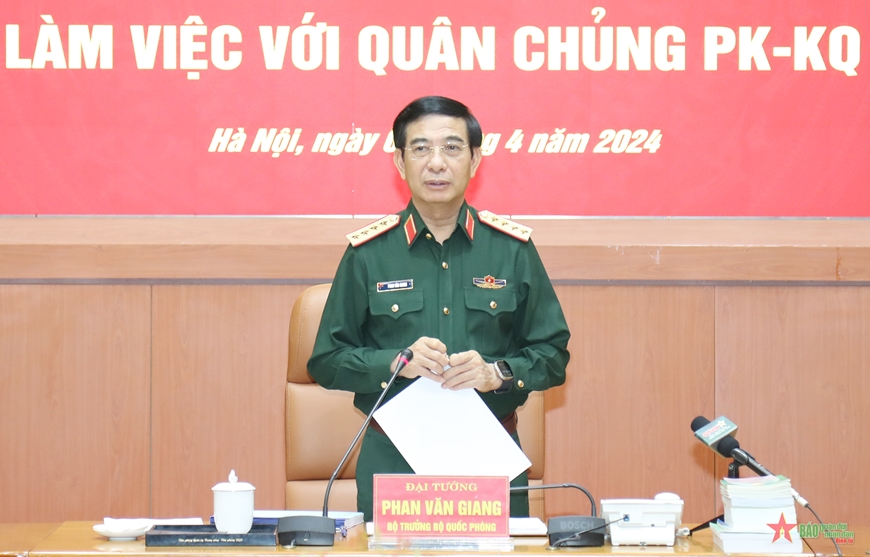 Đại tướng Phan Văn Giang làm việc với Quân chủng Phòng không- Không quân